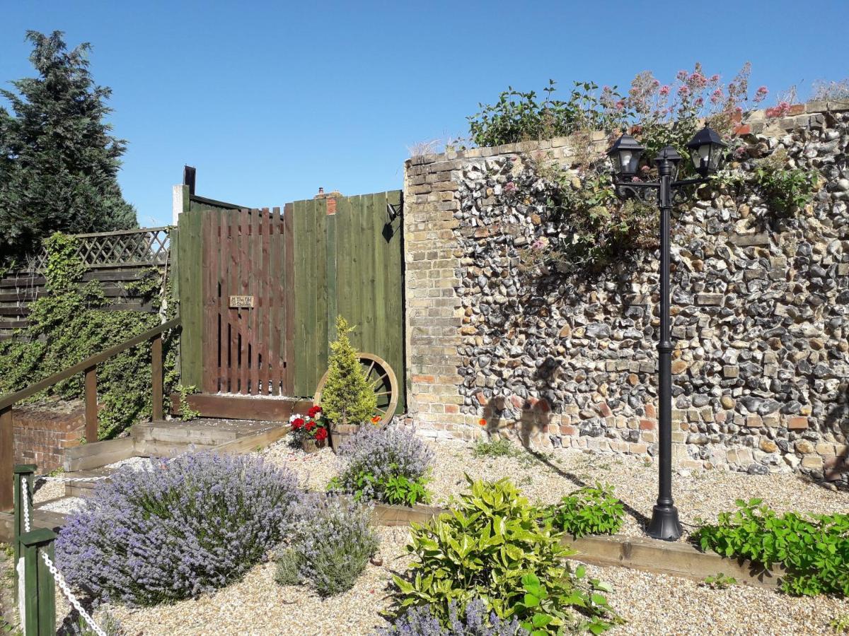 Long Melford Accommodation, Old Stables Exterior photo
